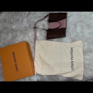 LOUIS VUITTON HANDBAG